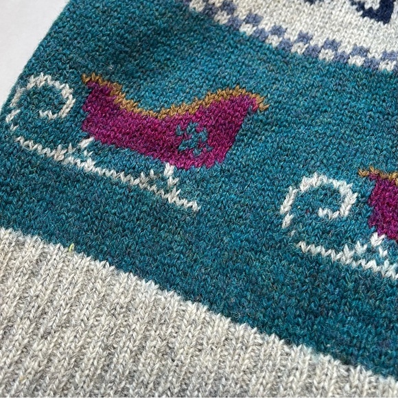 Vintage Woolrich Luxurious Women's Nordic Pattern Wool Cardigan - Picture 5 of 13